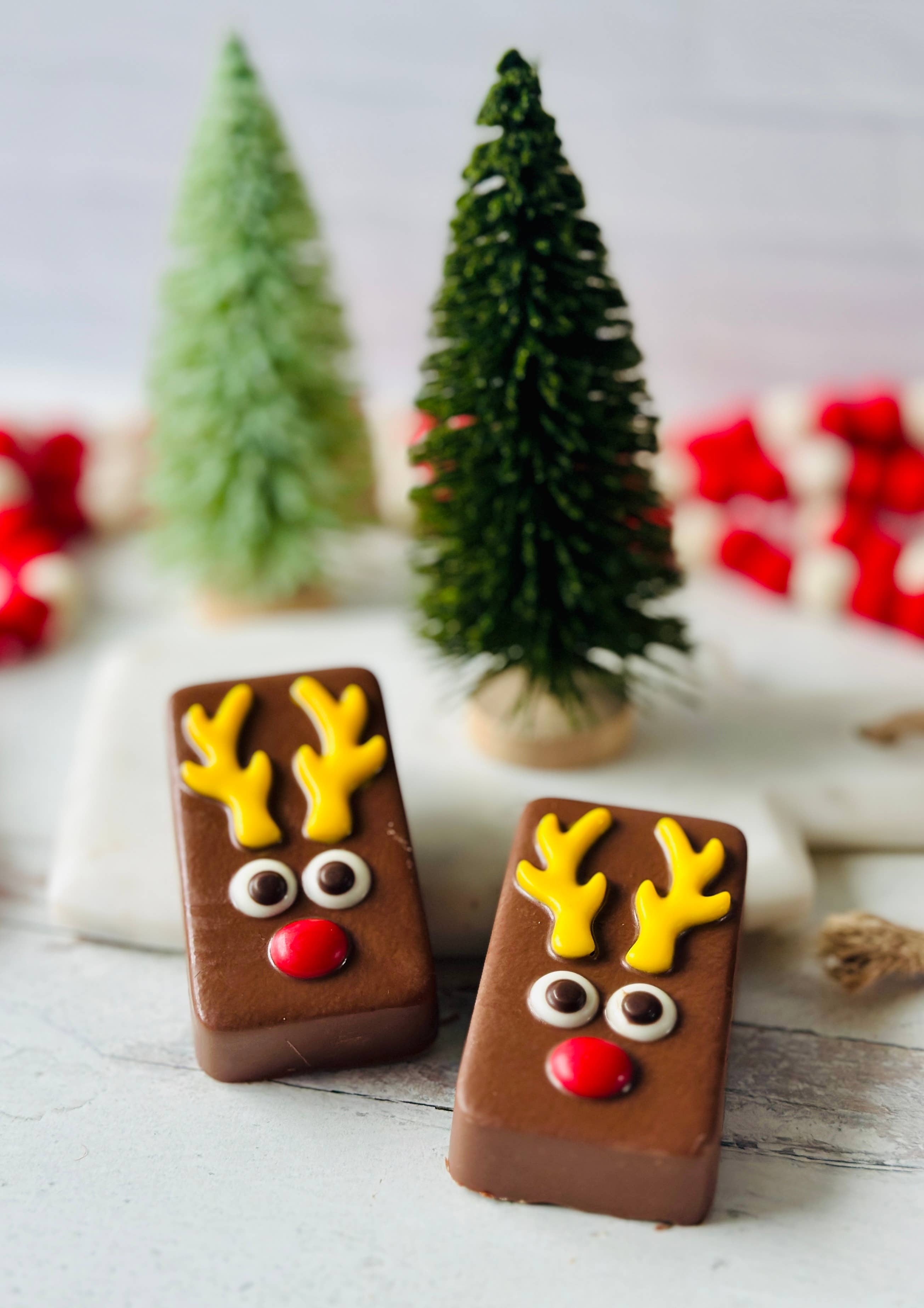 Chocolates Unlimited by Denise - Wholesale Chocolate Covered Sweets - Reindeer Inside Out Smore 3