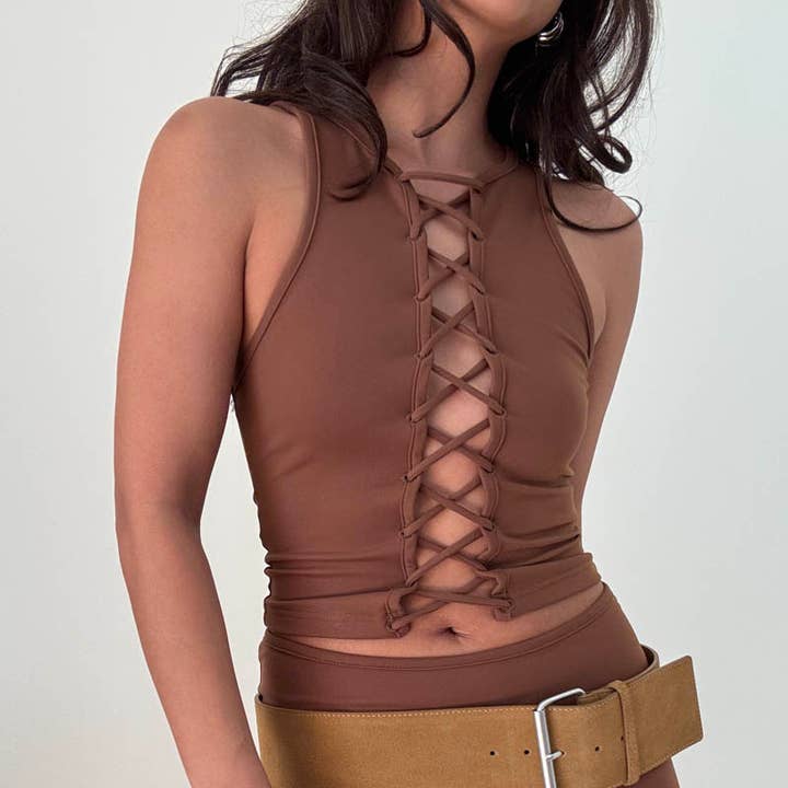 VORDERES SCHNÜR-OBERTEIL MIT ROCK-SET für den Großhandel von Salty