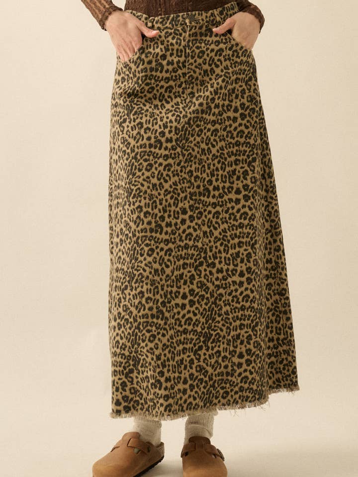 Maxirok met zakken en rafelrand van twill met luipaardprint voor wholesale door Promesa USA