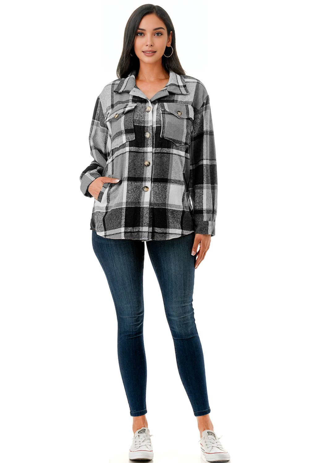 Color 5 - Vendita all'ingrosso Giacca a camicia - Donna - Camicia oversize in flanella scozzese nera con tasche (5