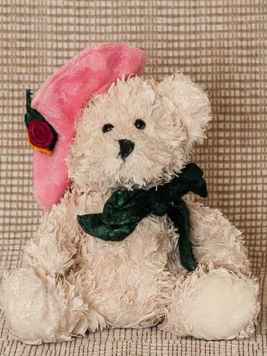 Ours au chapeau rose du dimanche - Vanille chaude pour la vente par BeanTowne & Co.