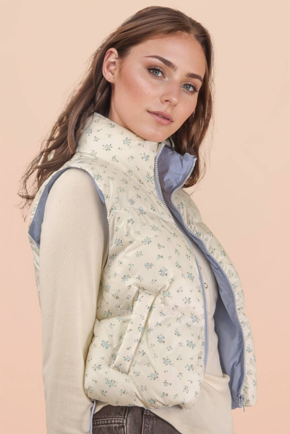 VERY J - Wholesale Outerwear Vest - Women's - NJ90395-Floral Printed Cropped Puffer Vest2