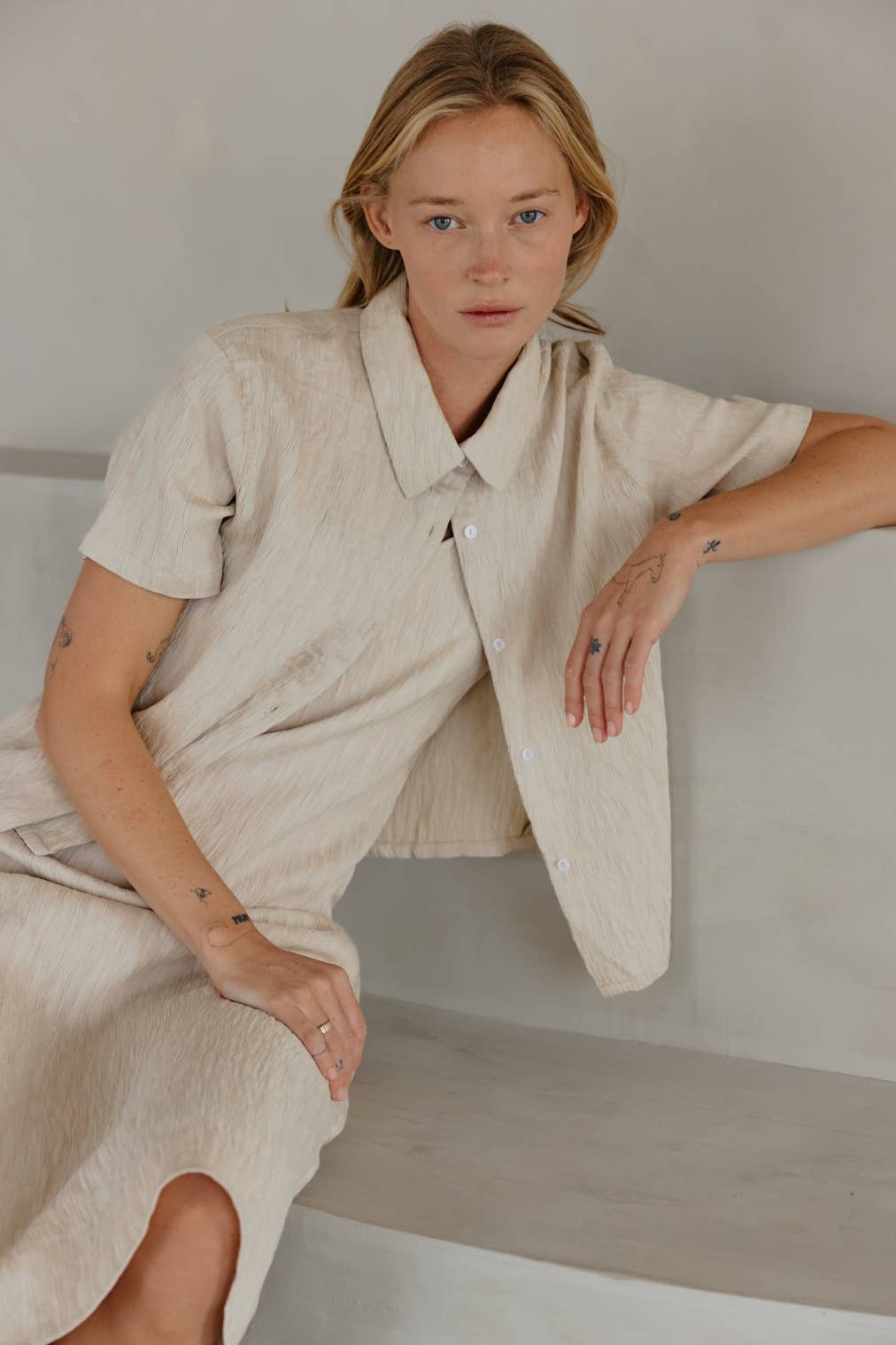 MOD REF – Camisa com botões no colarinho – Mulher por atacado – The Miranda Top | Topo com Botão Texturizado0