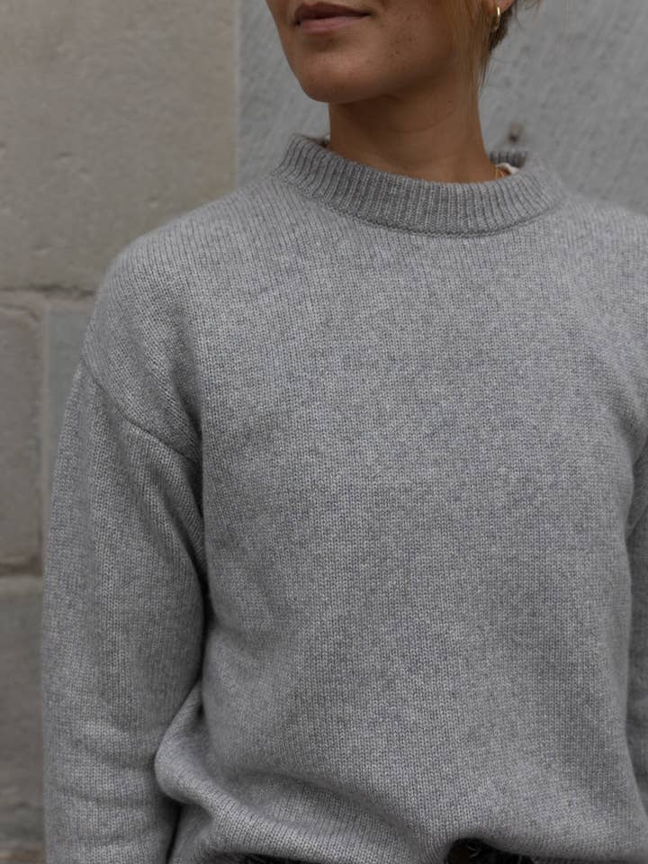 PURA Clothing - Wholesale Knit Sweater - Women's - CREWNECK SWEATER CASHMERE/SILK GREY4