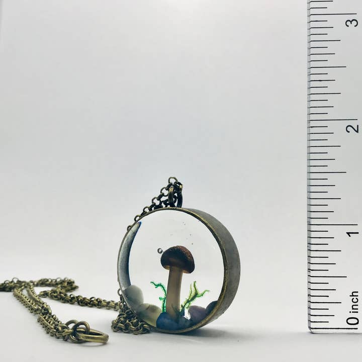 Pingente de Colar de Curiosidade de Cogumelo Real 1,25" # 700 por atacado de Fungus Farm LLC