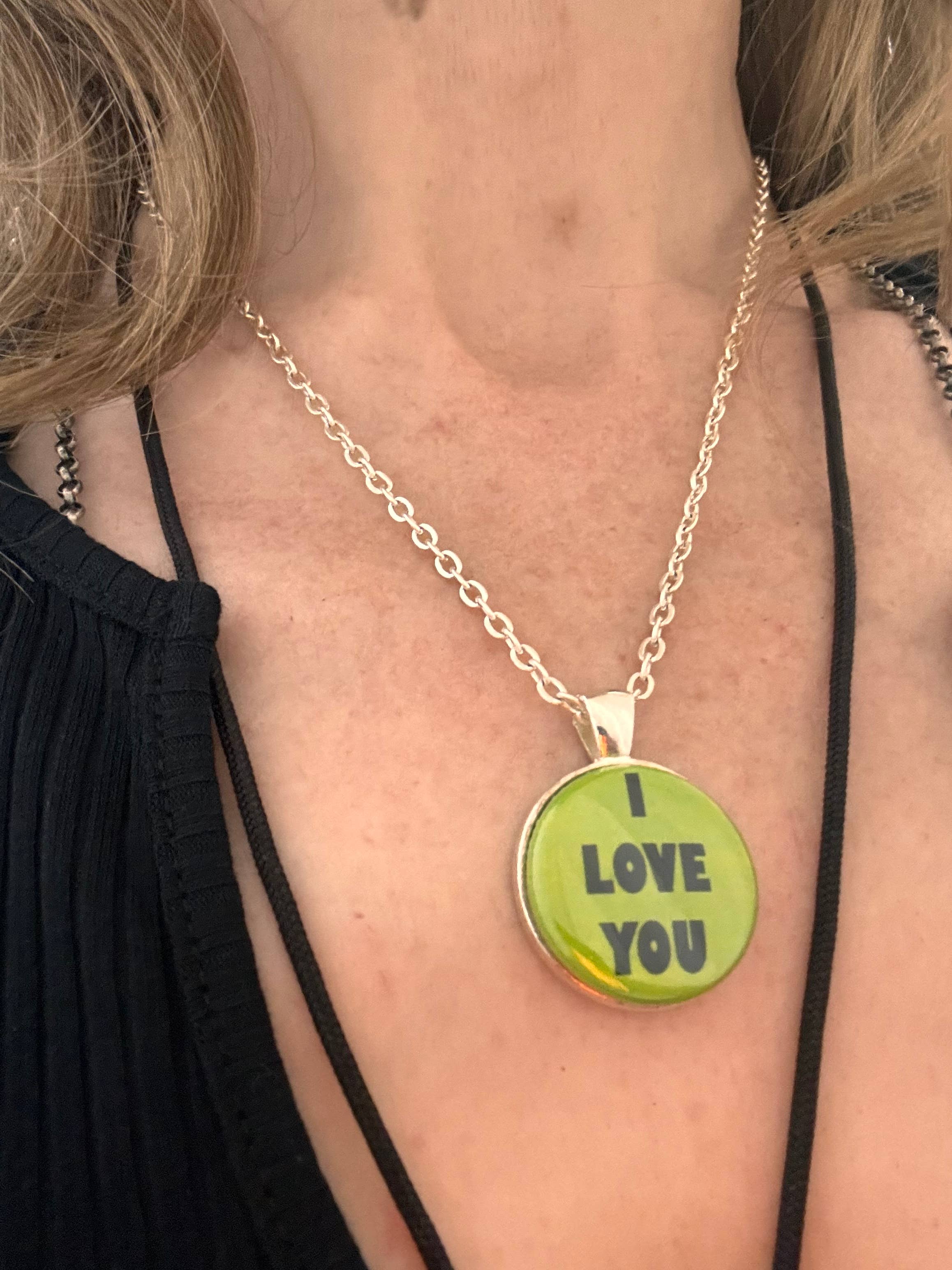 The Button Girl - Wholesale Pendant/Charm Necklace - single magnetic necklace with magnet