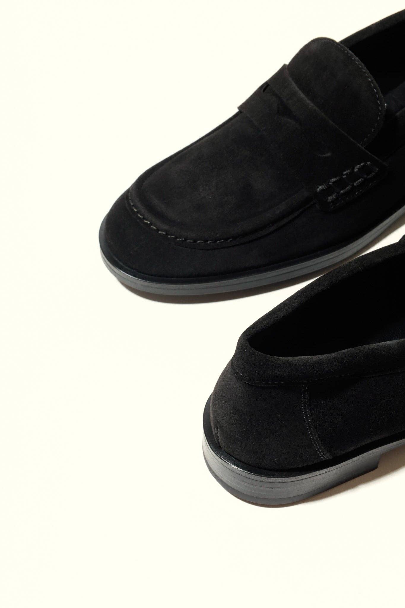 KMB Shoes - Wholesale Flats - Women's - EMILIA BLACK – Soft Leather Loafer Flats2
