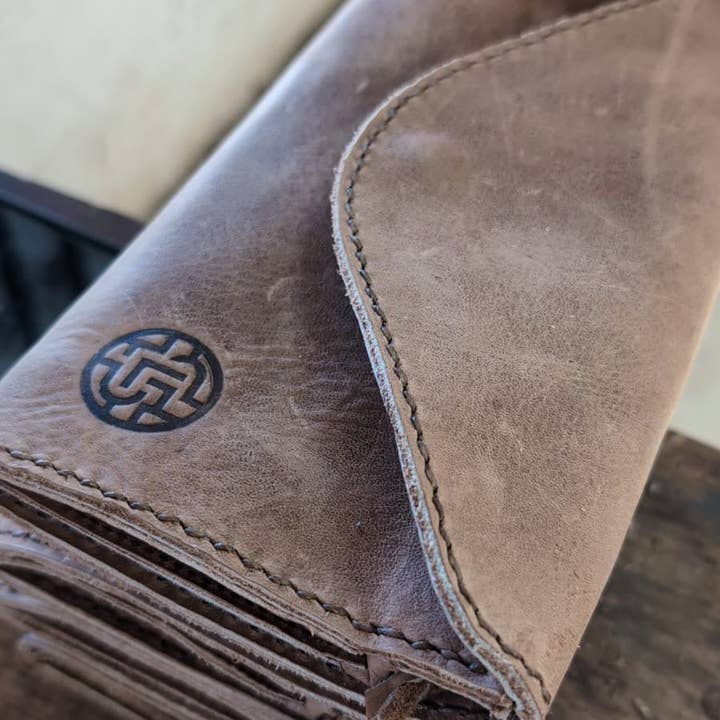 Lazarus Artisan Goods - Wholesale Wallet - Women's - Reina Wallet | Leather Goods | Artisan Made | Ethical8