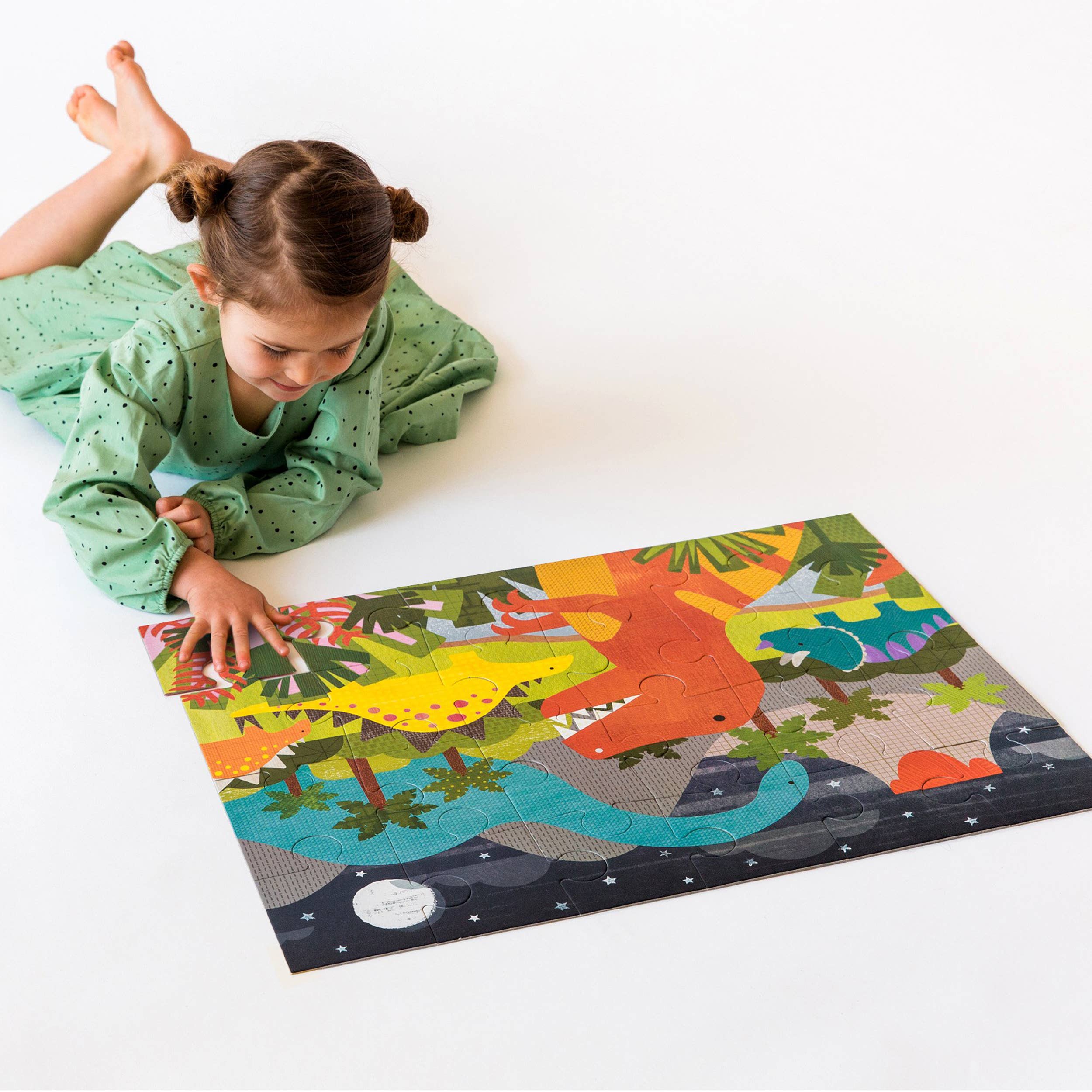 Chronicle Books - Wholesale Puzzle - Kids - Dinosaur Kingdom 24-Piece Floor Puzzle1