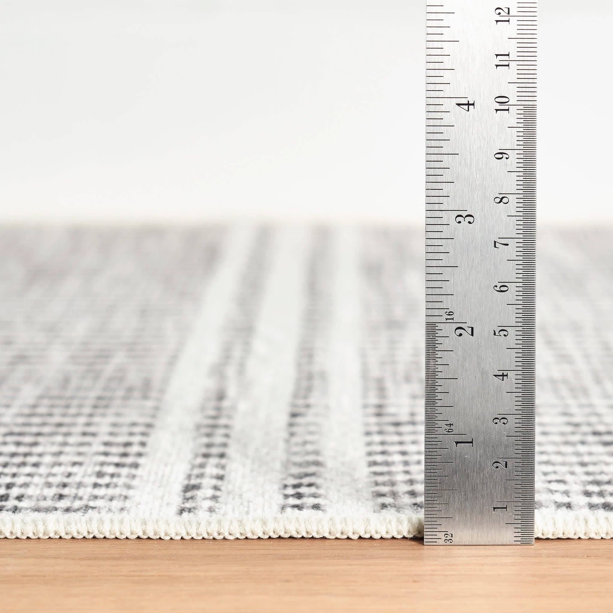 Annie Selke – wholesale Area rug – Malta Machine Washable Rug | Grey3