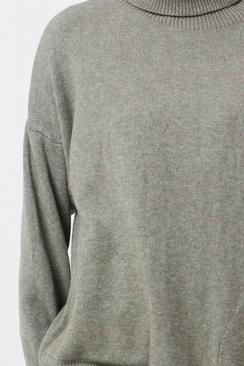 LÉA & LUC – wholesale Knitted jumper – Women′s – Turtleneck sweater with pockets REF. 003020