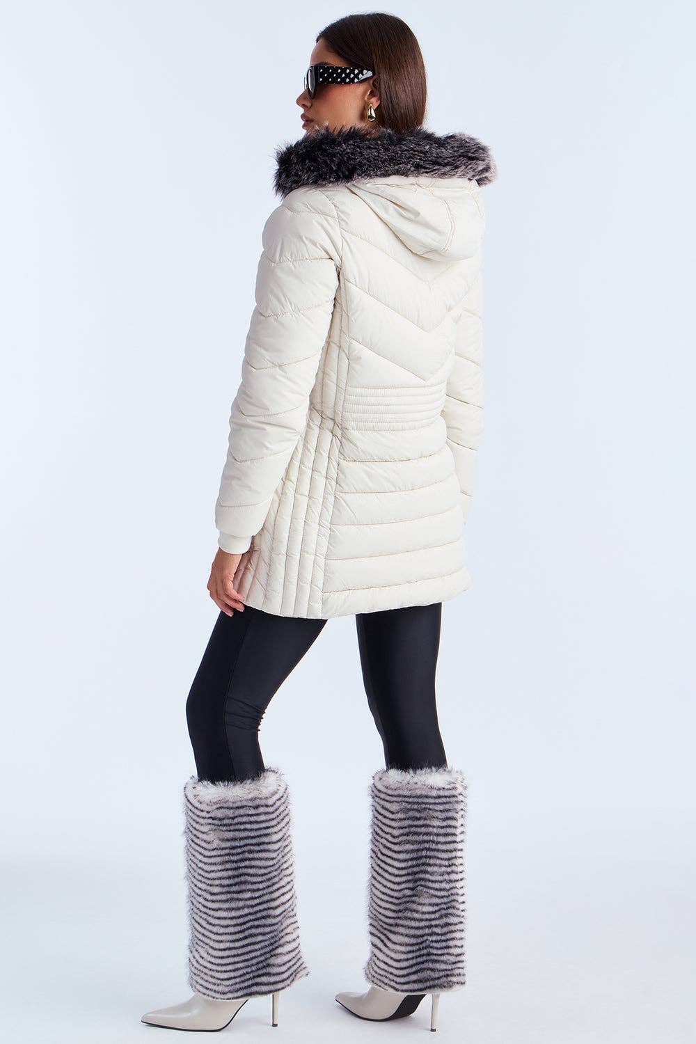 5besties inc - Vente Doudoune – femme - Doudoune longue à capuche6