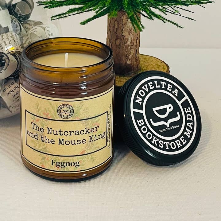 Vela de soja con aroma a ponche de huevo The Nutcracker para venta al por mayor de NovelTea Bookstore & Gifts