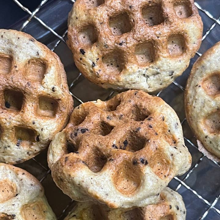 Fido & Barker's Co. - Wholesale Pet Treats - Dog - Waffle Cookies3