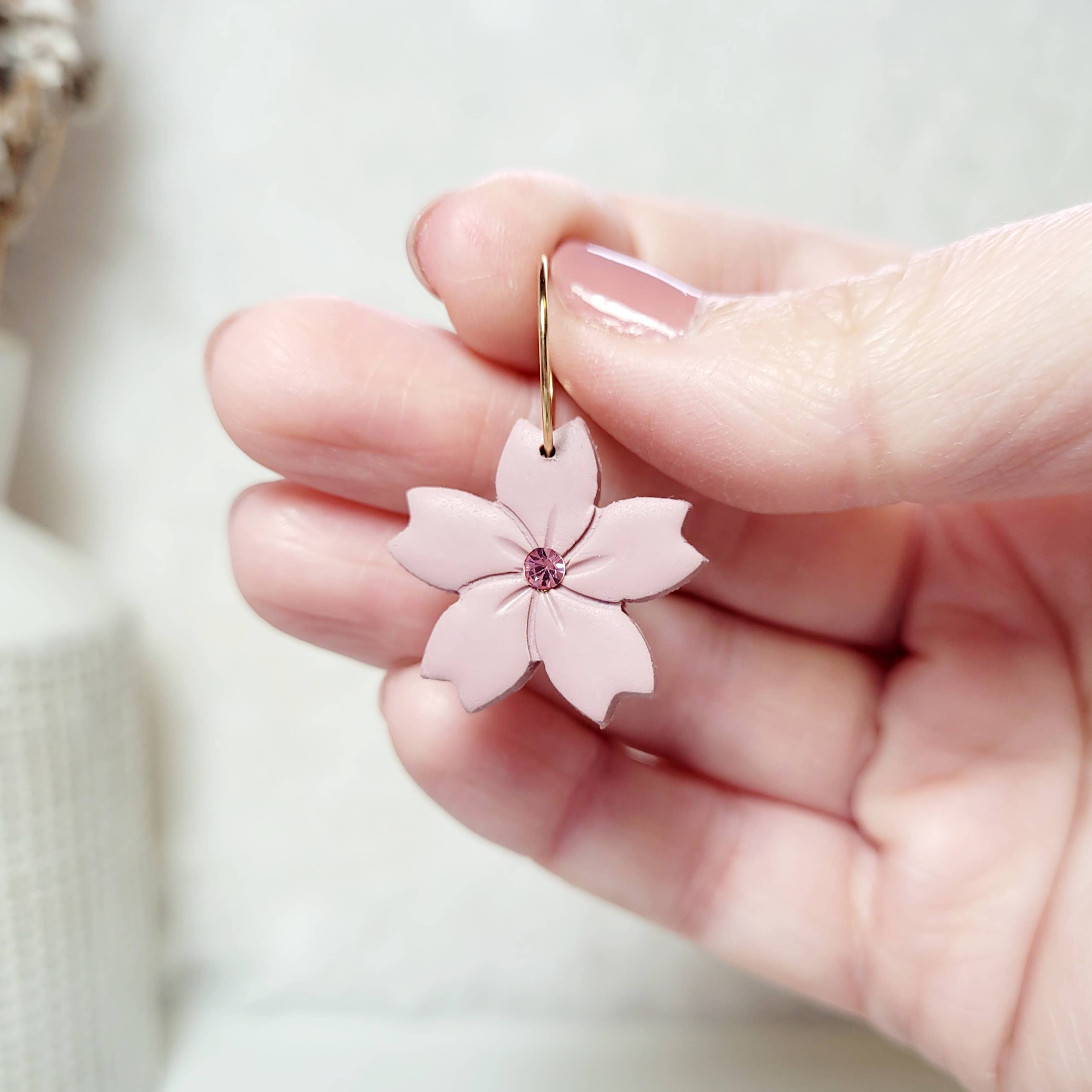 Spiegel Clay - Wholesale Dangle Earrings - Cherry blossom hoops2