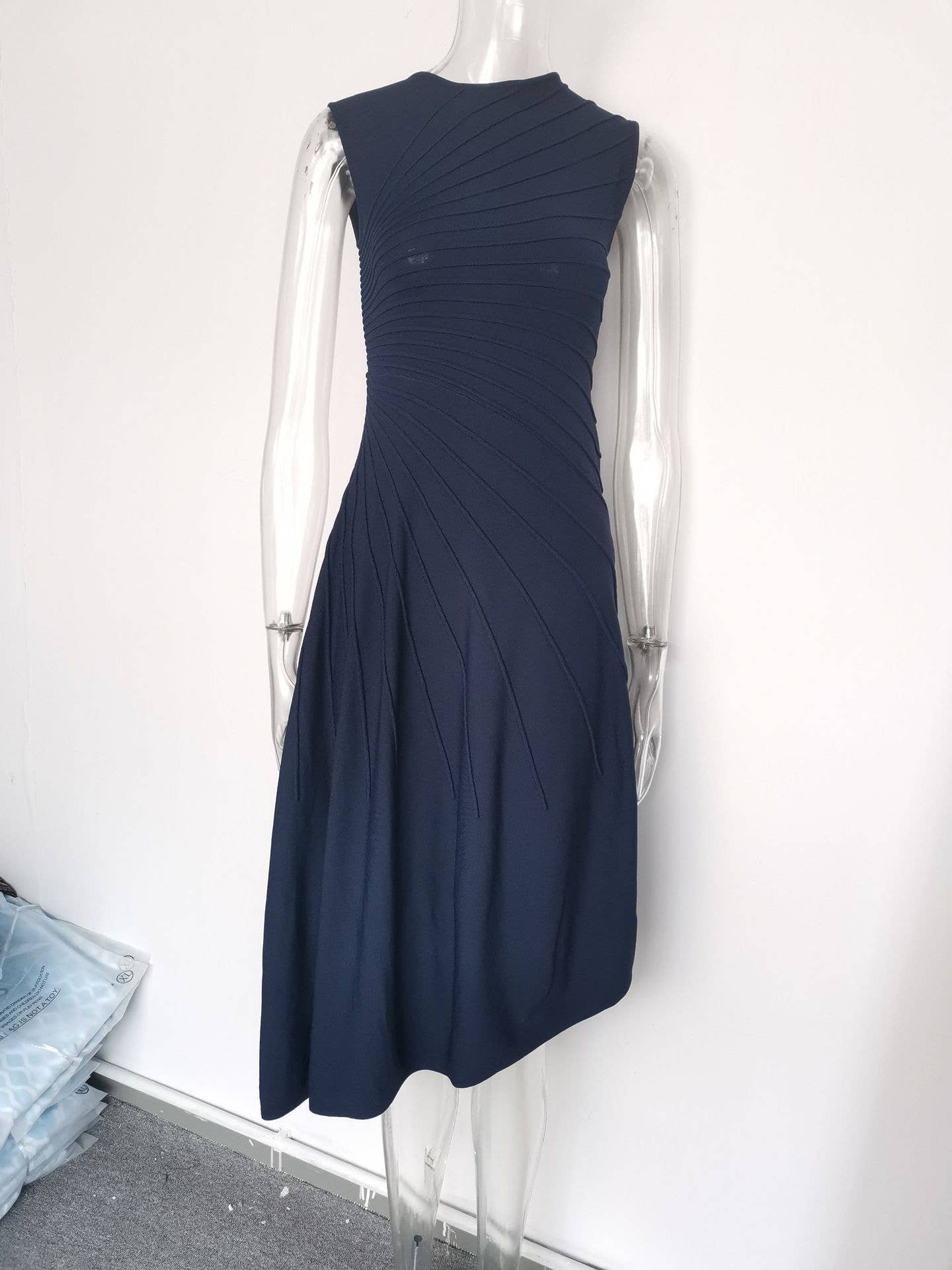 Productseeker - Wholesale Dress - Women's - DR867 Sleeveless Knit Vest Pleated Slim Fit Midi Dress4