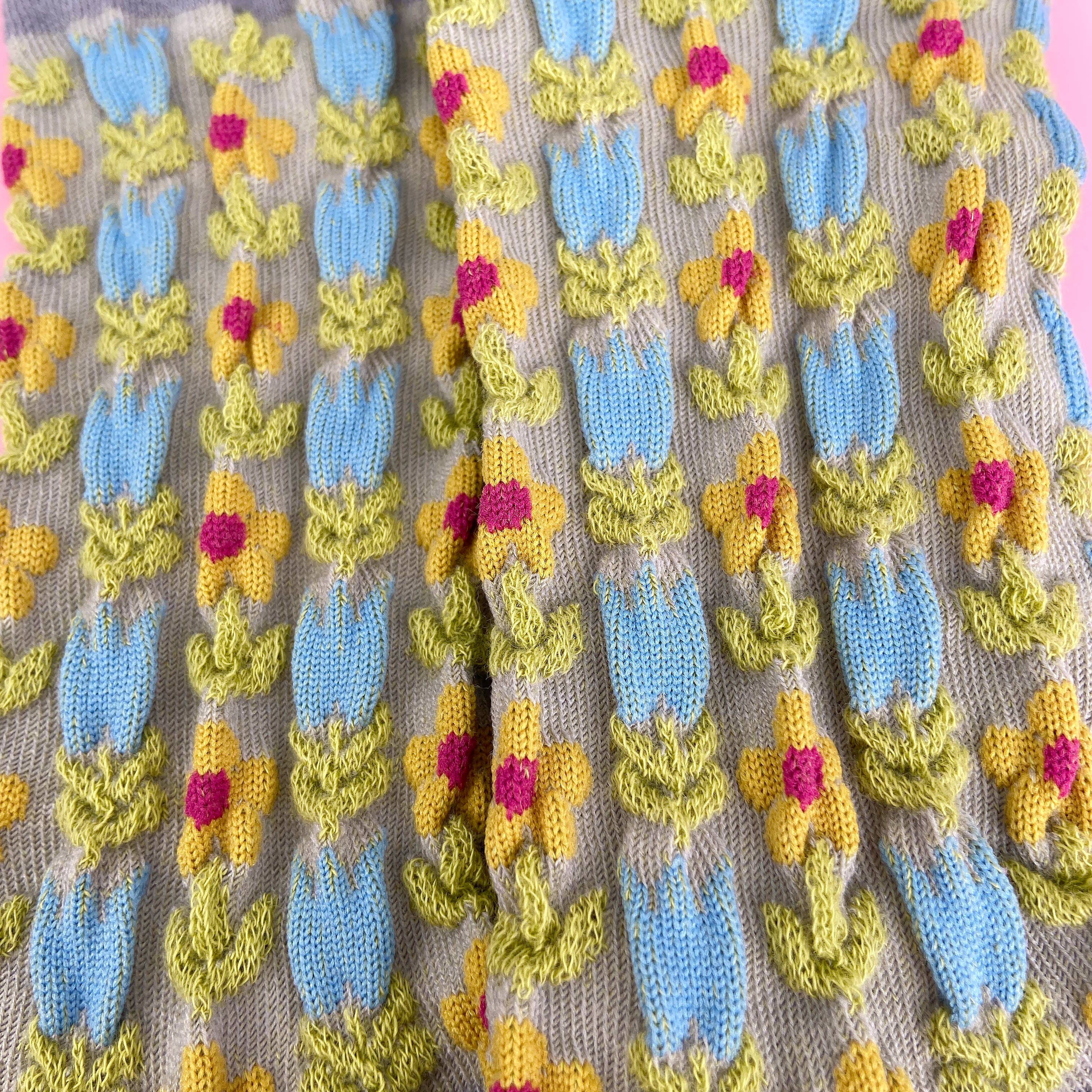 mildstyles - Wholesale Socks - Unisex - Gray  Embossed Floret Plant Long Socks4