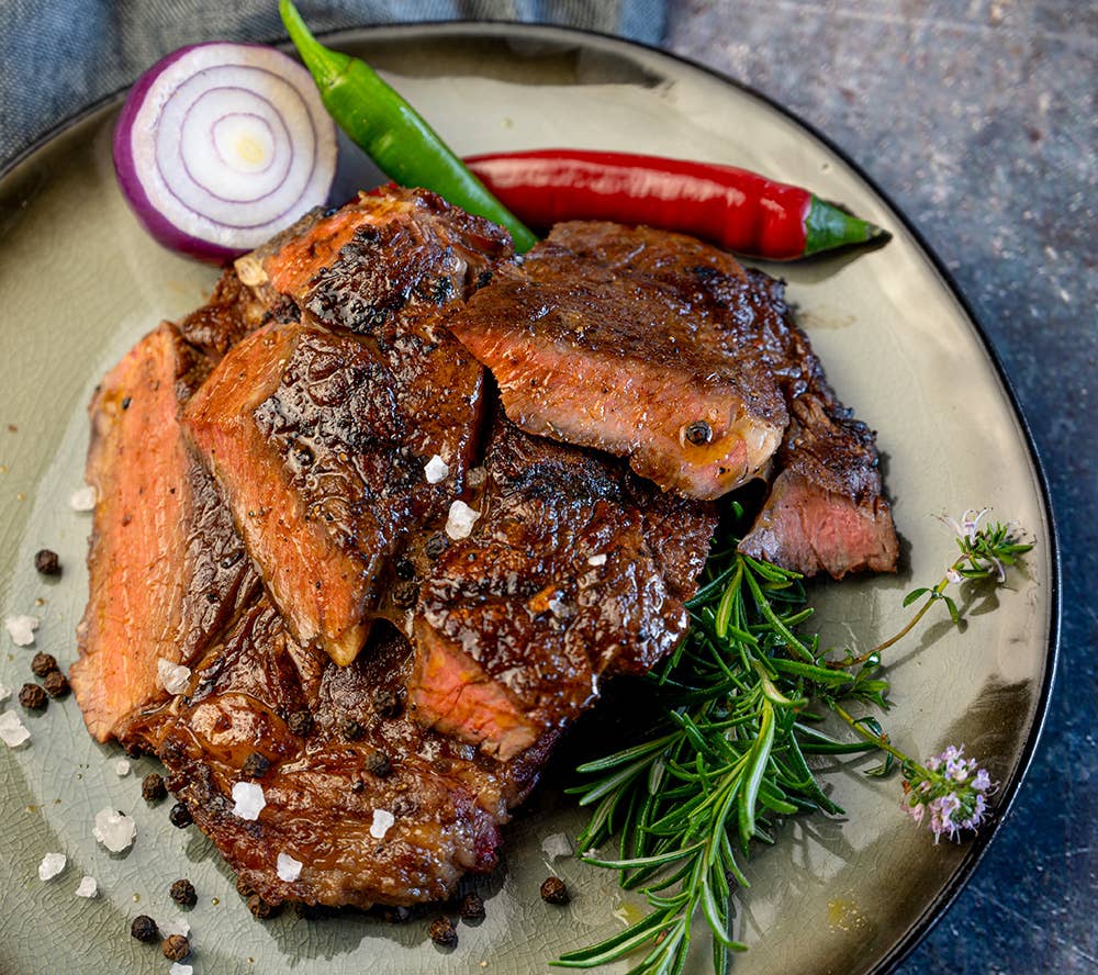 Altenburger Senf & Feinkost GmbH & Co. KG - Wholesale Dried Spice Mix - Whisky Pepper “Veni, Vidi, Whisky” mini glass
- sharp 2