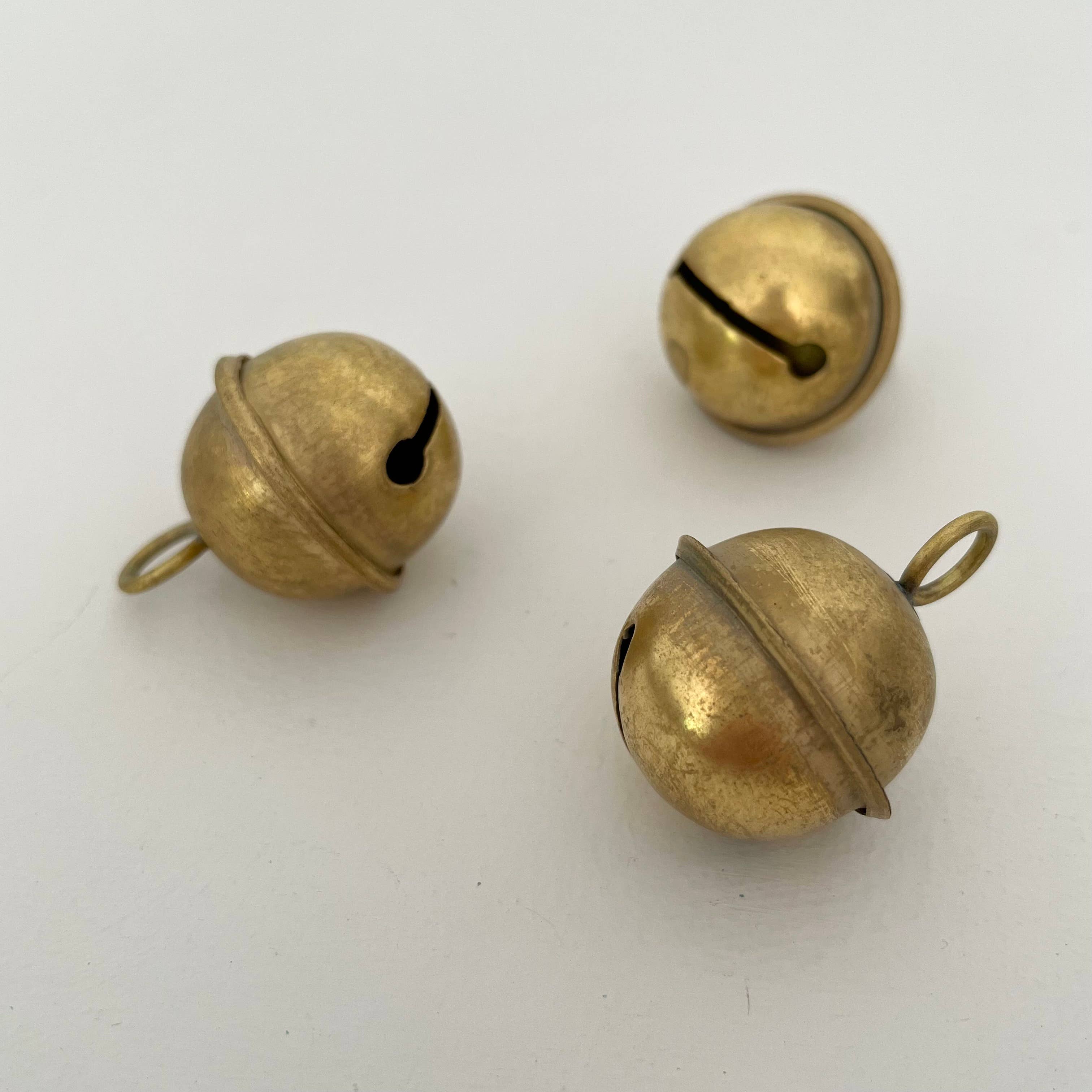 fort & field - Wholesale Bell - 1 1/4" small brass jingle sleigh bells made in India1