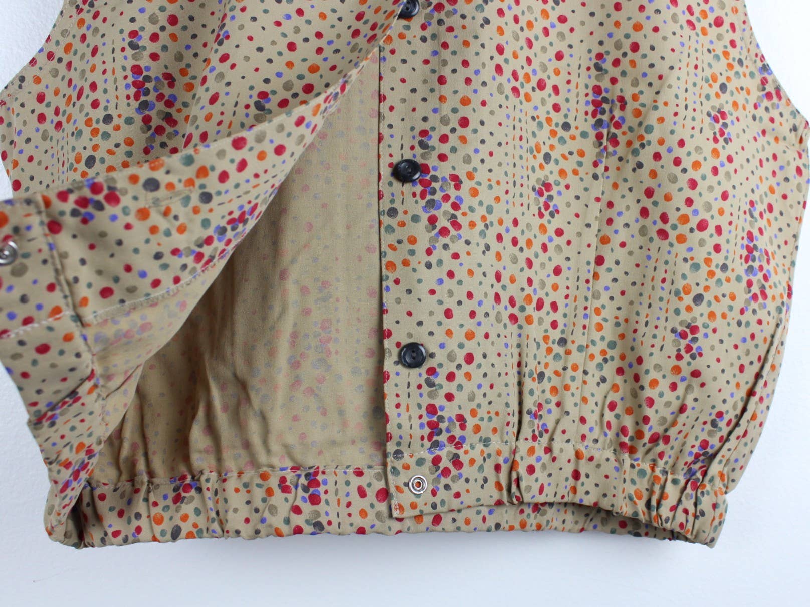 Sun's Out! - Wholesale Button Down Shirt - Women's - Reworked Vintage Sleeveless Button Up Blouse - Cinched5