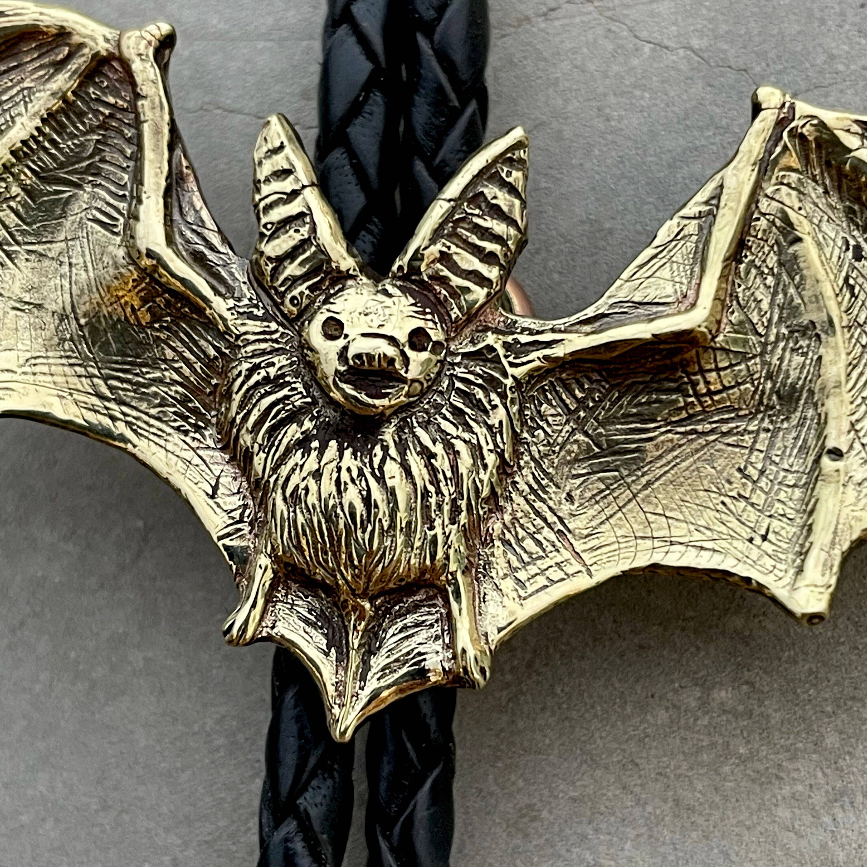 HELIOTROPE – wholesale Slipsar – Herr – Bat Bolo Tie - Blek fladdermus3