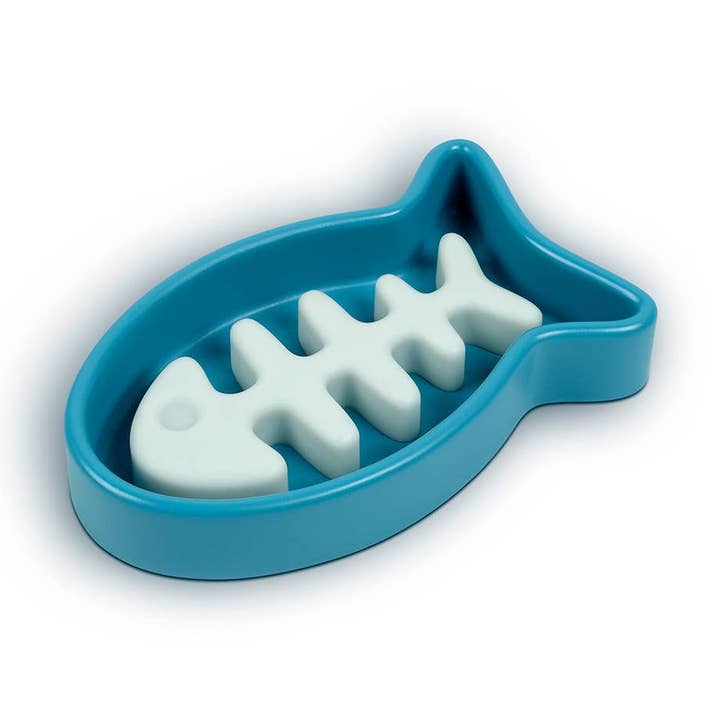 Howligans - Slow Feeder - Fish for wholesale by Fred & Friends