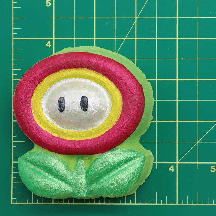 The Bomb Bar – wholesale Bath bomb/fizz – Mystic Shroom - Light Flower1