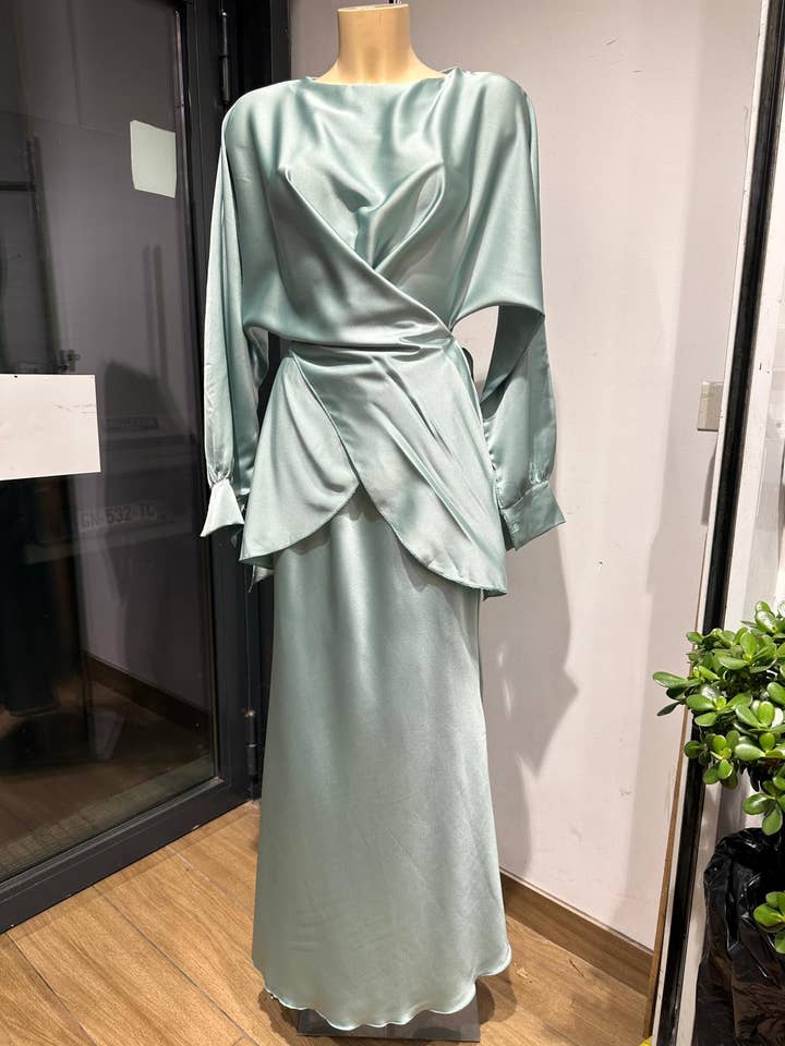 LORIANE - Wholesale Top & Skirt Set - Women's - 10522 one size long top + skirt set7