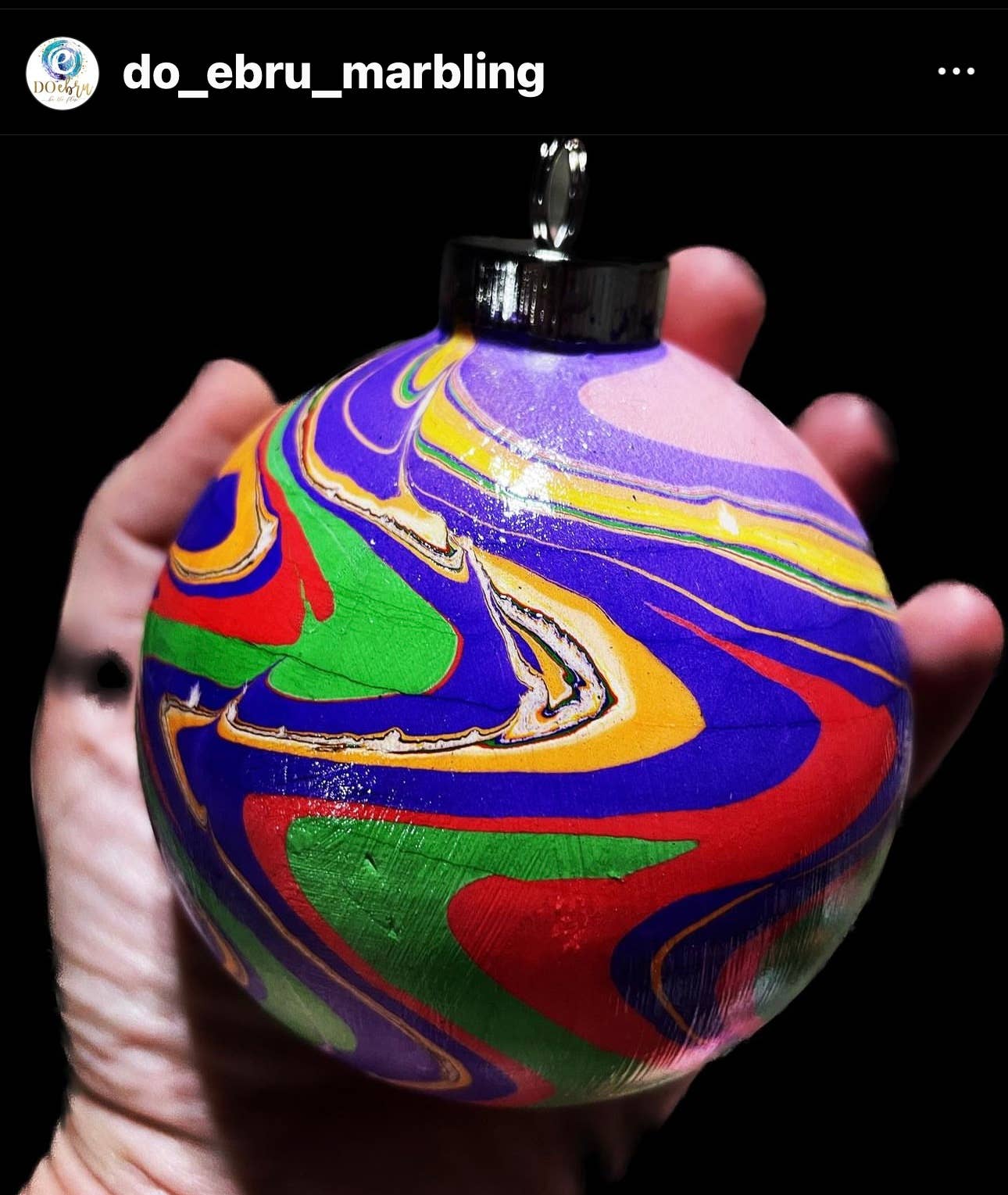 Marbling Art LLC - Wholesale Ornament - Hand-Marbled Ceramic Christmas Baubles / Decorations5