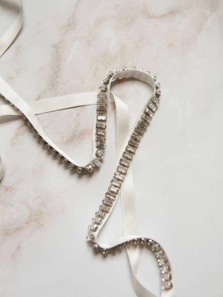 Fajín Arya para venta al por mayor de Hushed Commotion