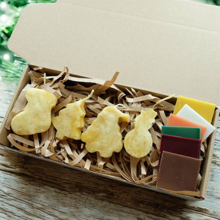 Beeswax 100% DIY Candle Kit – Christmas Set of 4 for wholesale by Hormscent