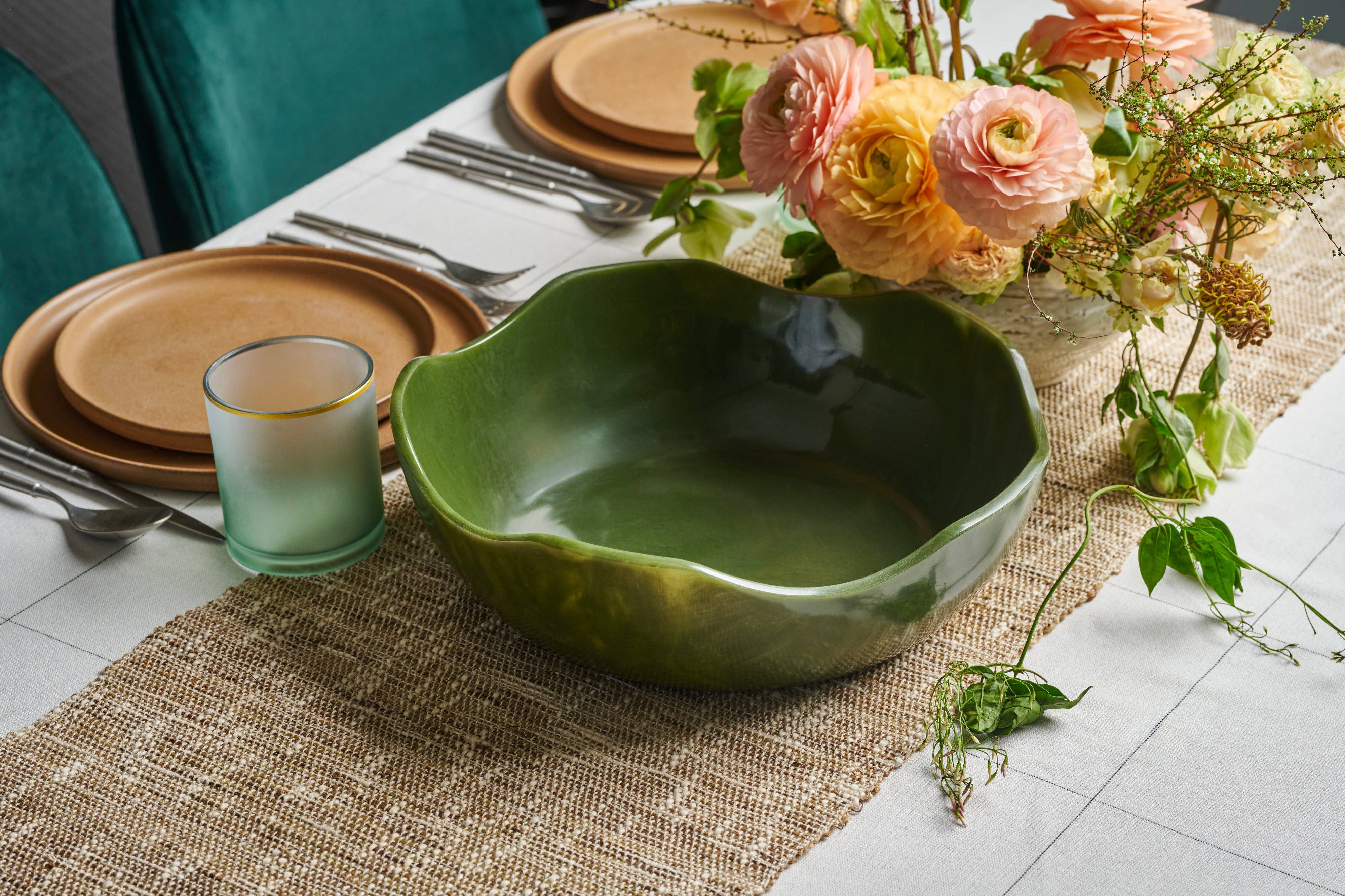 Lainy Home - Wholesale Decorative Plate/Dish/Bowl - Wavy Resin Bowl 13" X 4"3