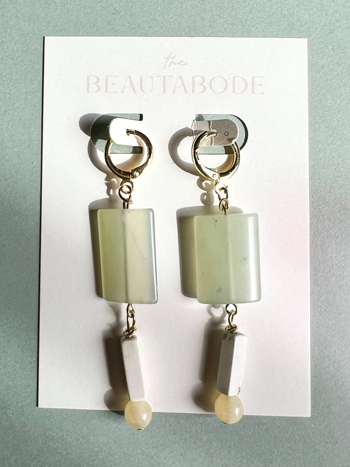 Jade, Vit Howlite Turkos och Morganit för wholesale av The Beautabode