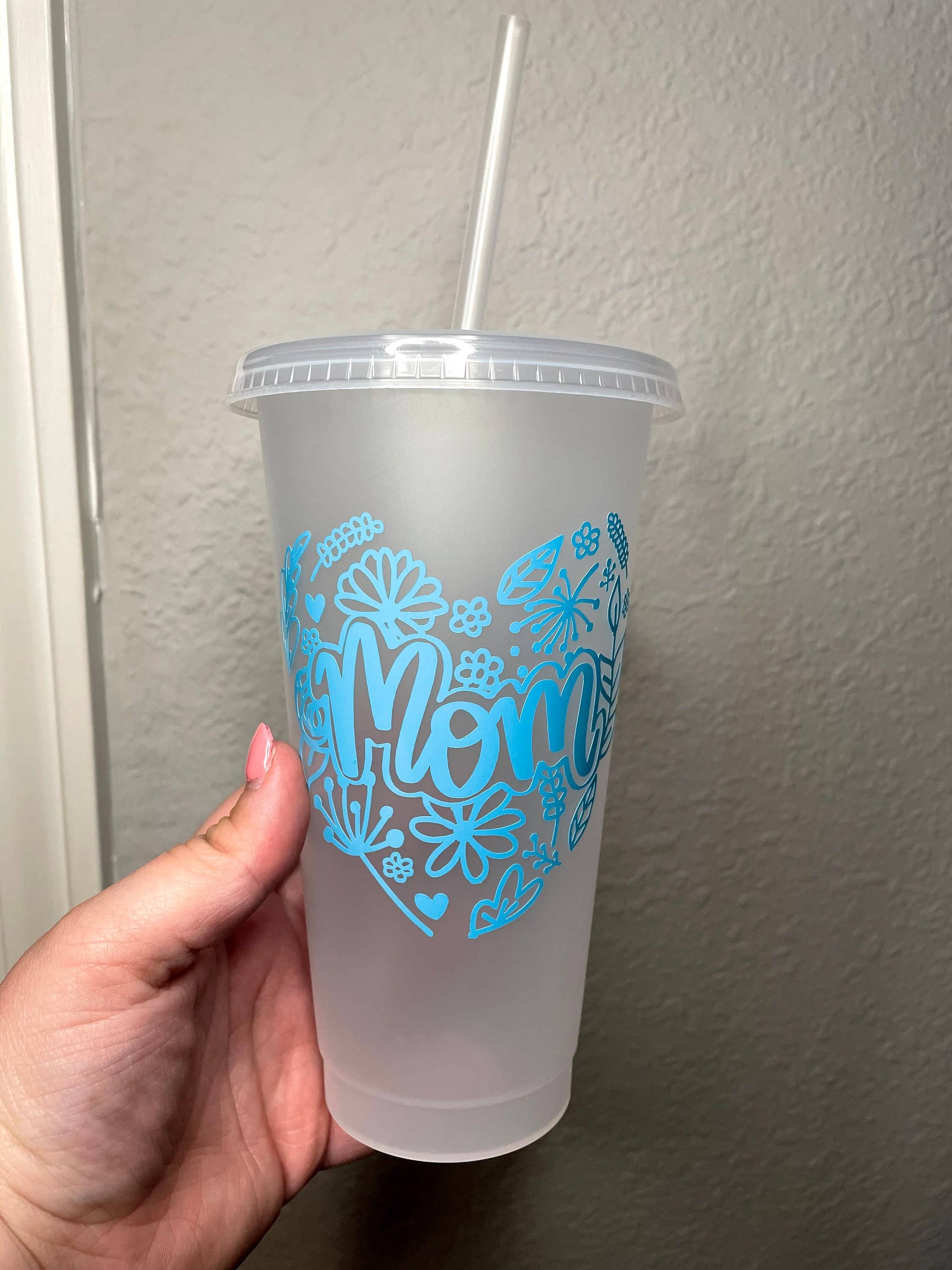 Cre8tionsByCaitlynn – Großhandel Thermotasse/-becher – Mom Mattschwarzer Starbucks-Becher, Starbucks-Tasse für Mama, Muttertag, Mama Kaffeetasse, Mama Eiskaffeetasse3