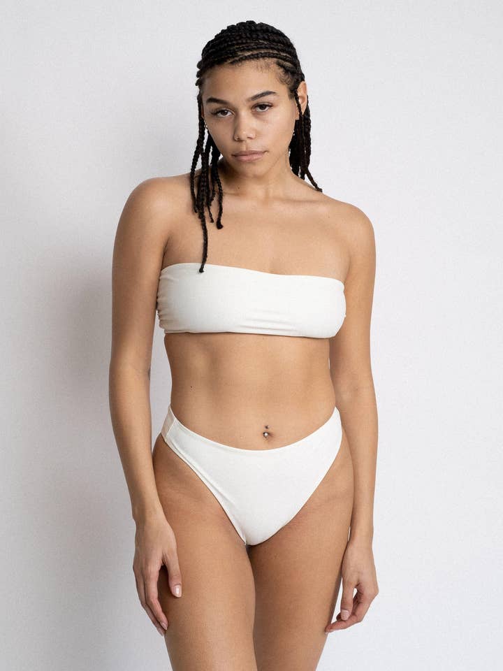 Lindsay Botten/Elfenben för wholesale av THE SALTWATER COLLECTIVE