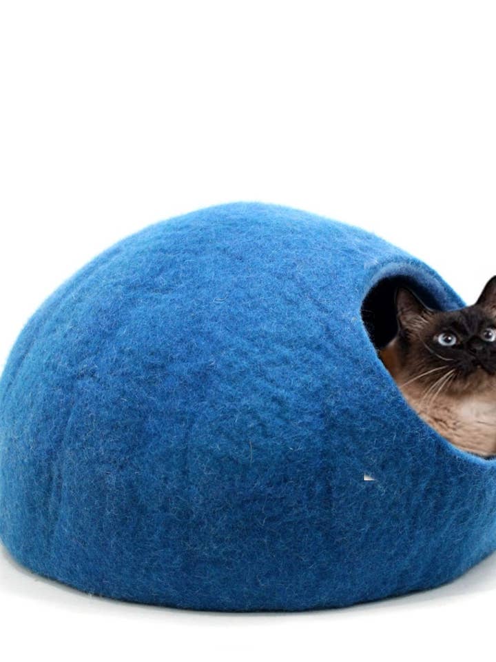 Caverne à Chat en Laine Faite à la Main - Cadeau de Maison pour Animaux de Compagnie Premium pour la vente par Woollyfelt