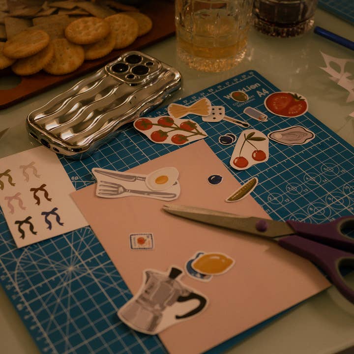 okay leni - Wholesale Collage - collage a still life kit9