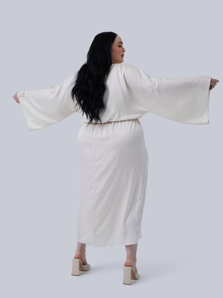 Robe midi Alayiah pour la vente par GIA/irl