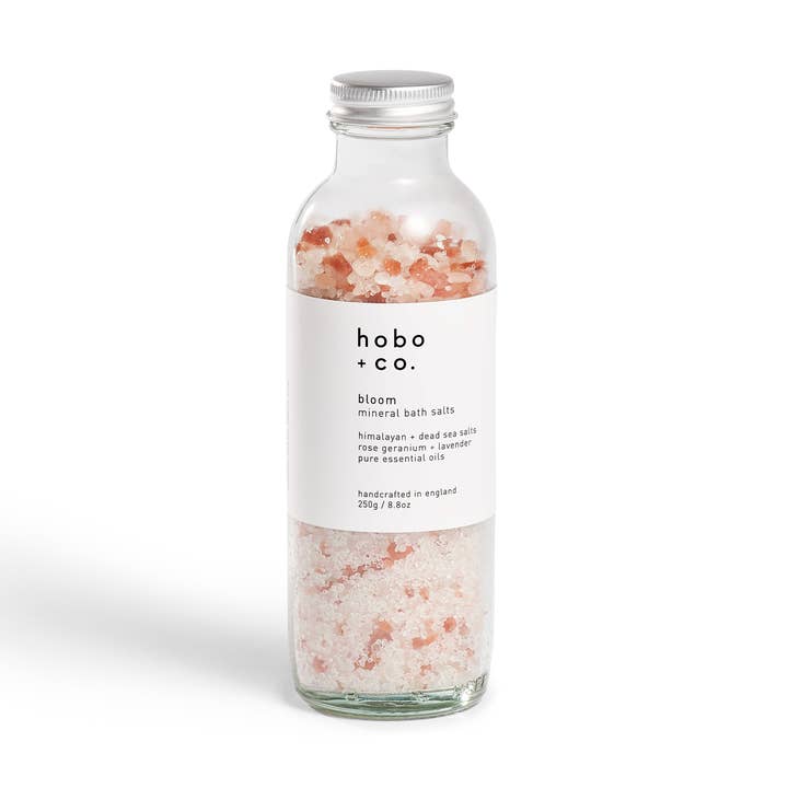 Sales de baño minerales de aceite esencial de aromaterapia Bloom para venta al por mayor de hobo + co. candles