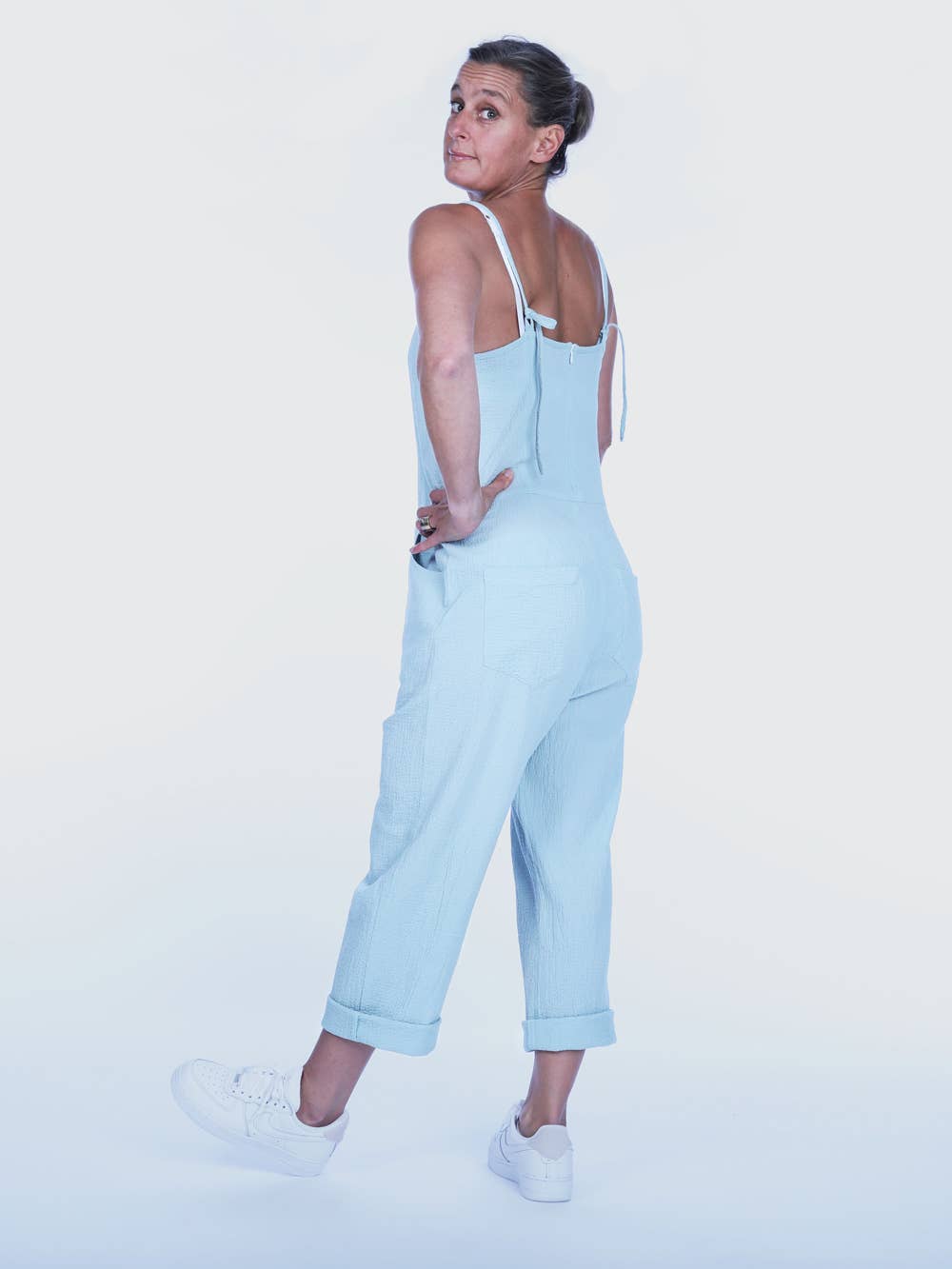 Mönsterfabriken - Wholesale Jumpsuit - Dames - Anja ruime damesjumpsuit met lage kruisnaad3