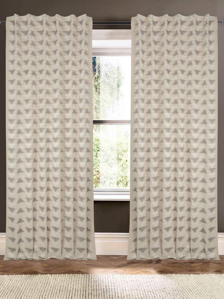 Pyramide Naturelle 108" Rideau en Mélange de Lin et Coton pour la vente par Creative Threads, Inc.