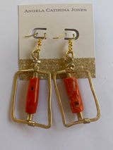 Hamret rektangel/orange bambus koral/guld øreringe for engroshandel hos Angela Catirina Jones