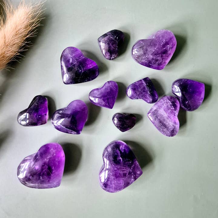Moonlight Gemstones - Wholesale Spiritual Stone/Crystal - Amethyst Hearts Mix A Quality – 1-4 cm (per 100 grams)
