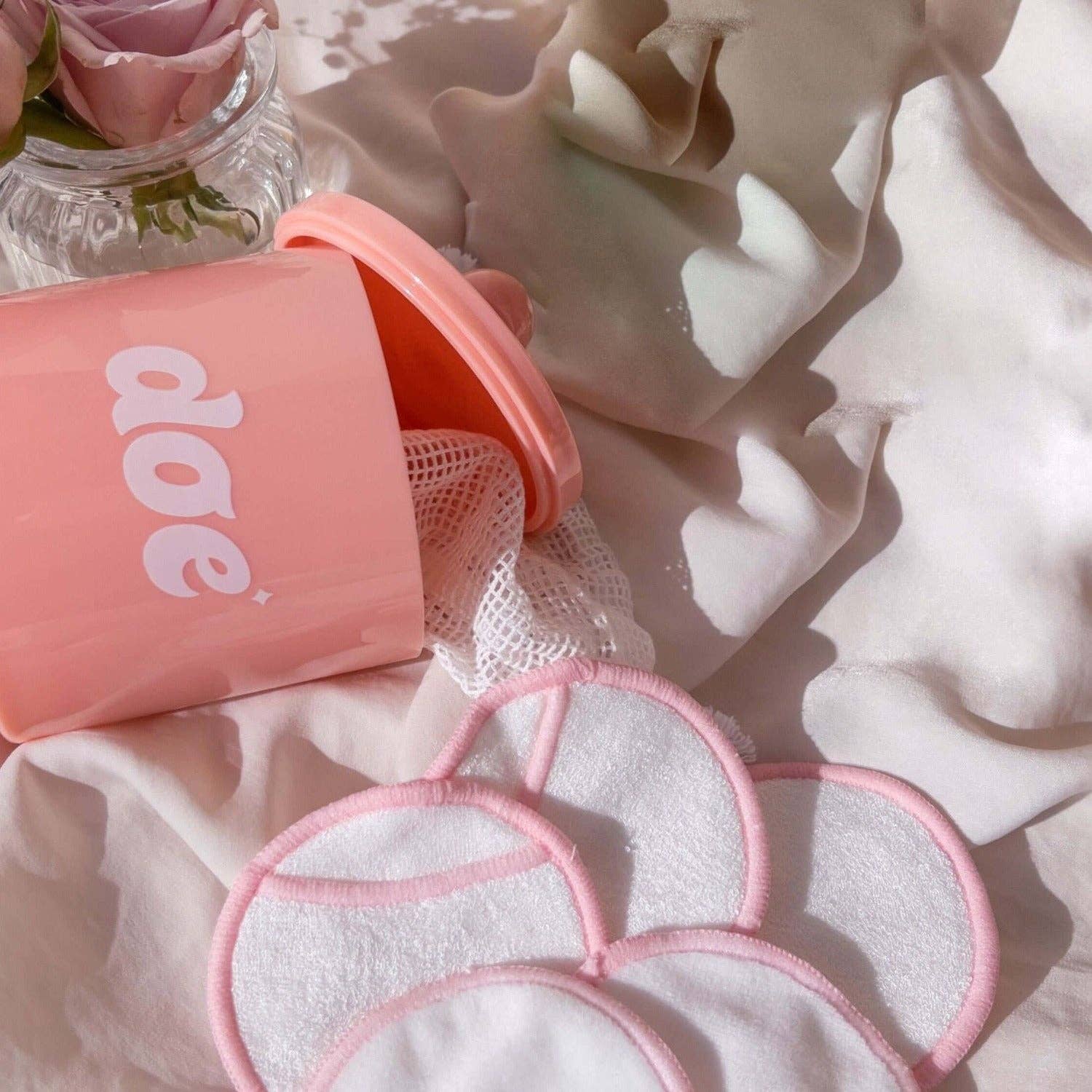 doe Beauty - Wholesale Cotton Pad - Doe Reusable Cotton Rounds - Eco-friendly Cotton & Bamboo1