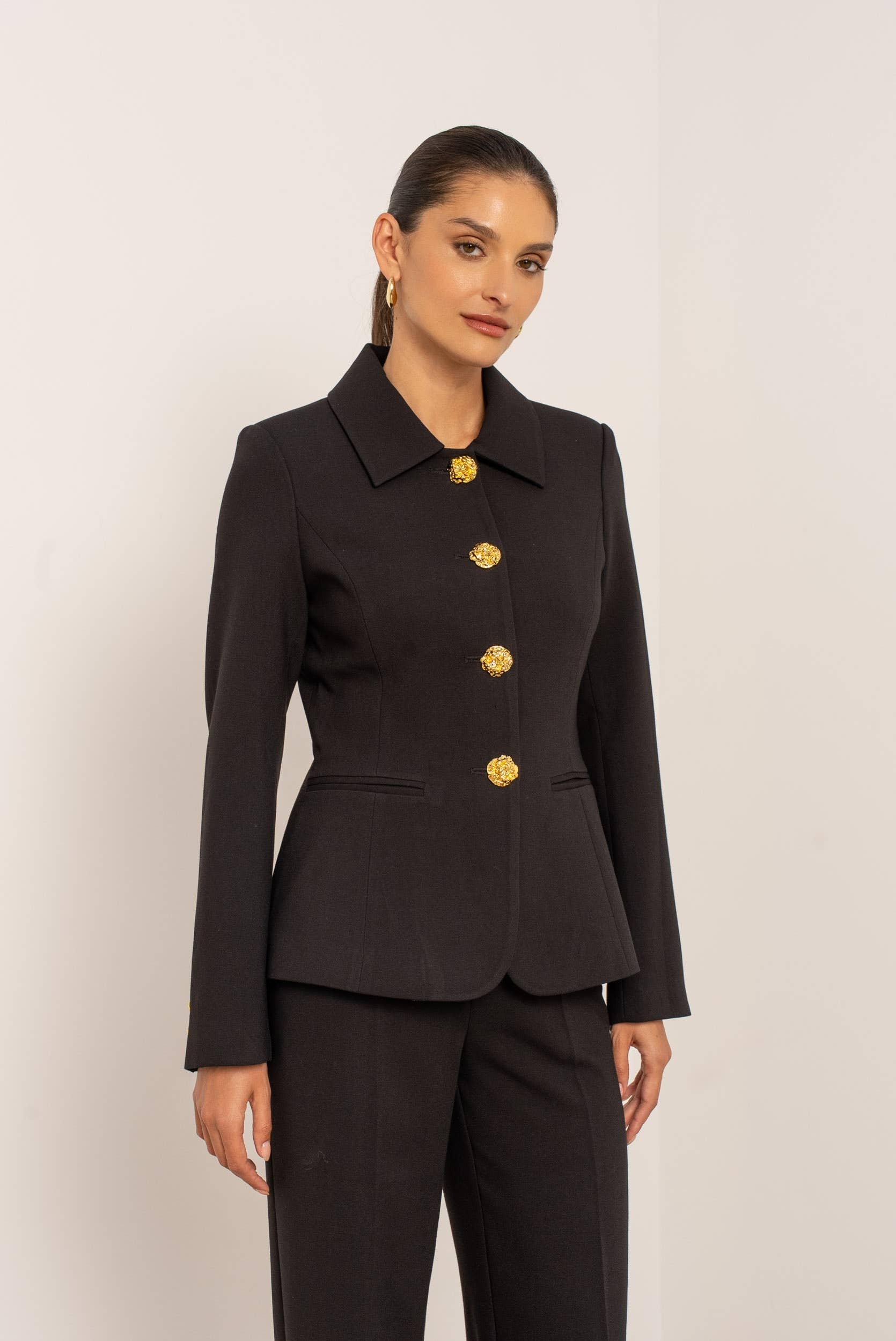 Attentif Paris - Wholesale Jacket - Women's - [Aura] Fitted jacket with shirt collar and gold buttons2