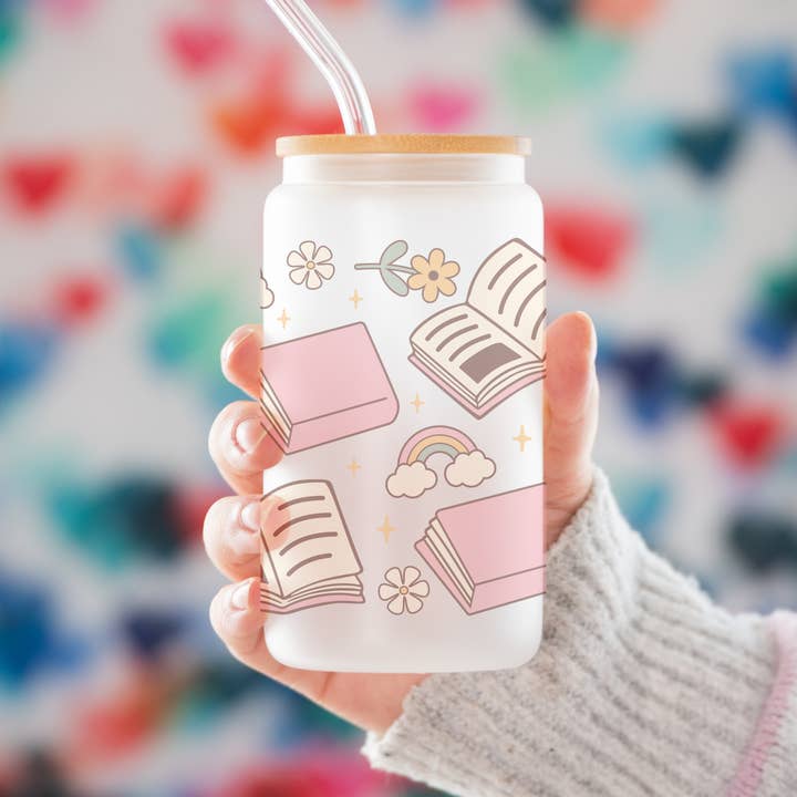 Boekenliefhebber Matglazen Beker: Pastel Regenboogontwerp, Bamboe voor wholesale door Love Mae Co.
