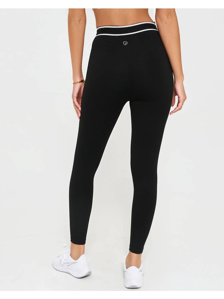 Sculpt & Soothe Postpartum Leggings (25”) Noir for wholesale on Faire2