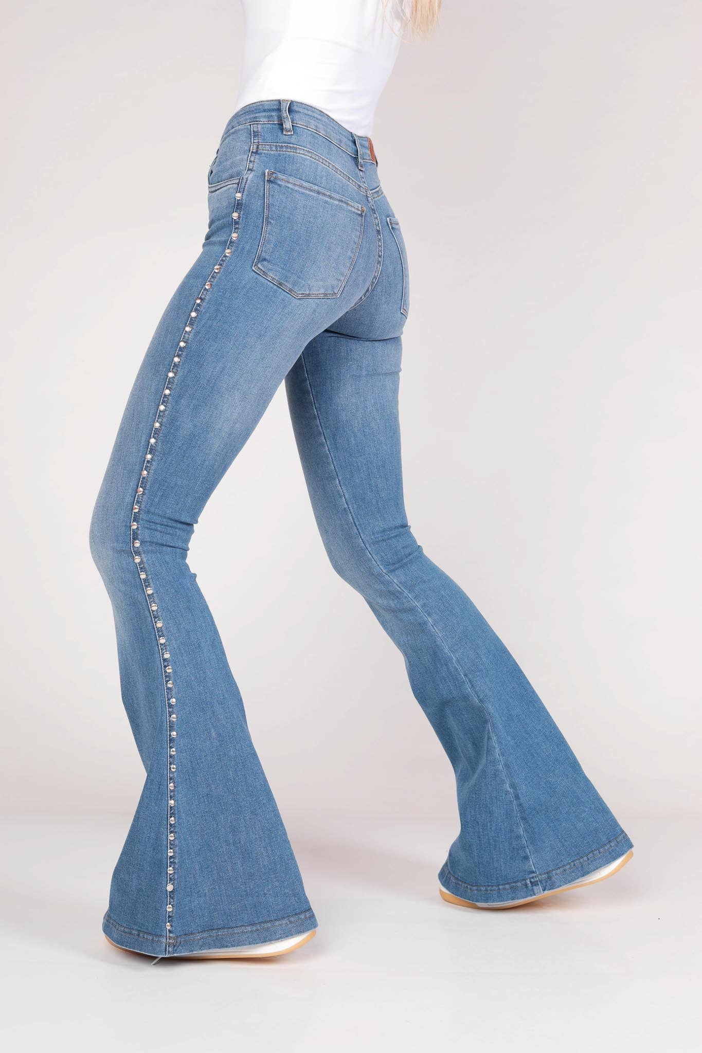 Alwayschic - Wholesale Jeans - Women's - Campana Line Jeans10