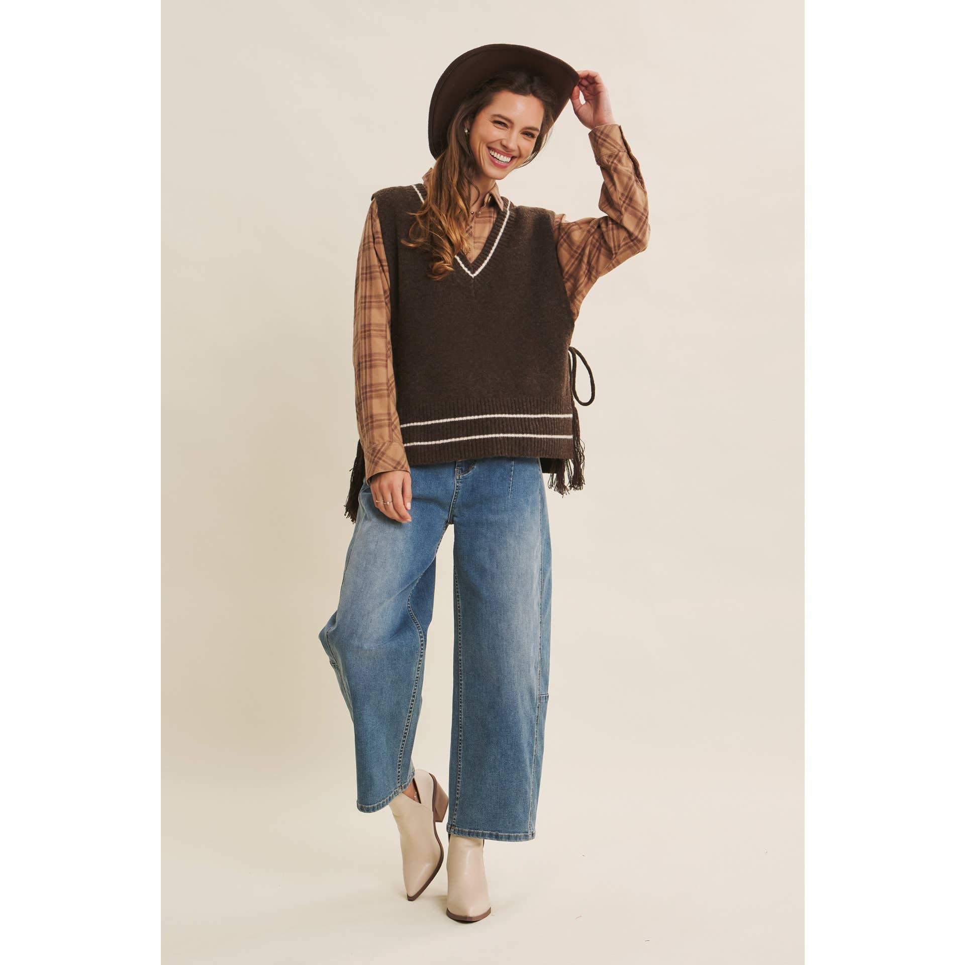 in february - Wholesale Outerwear Poncho - Women's - ECO-FRIENDLY EFFORTLESSLY ESSENTIAL SWEATER PONCHO VEST26