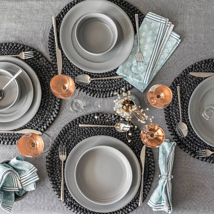 Rustic Round Woven Placemats – Black & Natural – Set of 4 for wholesale on Faire11